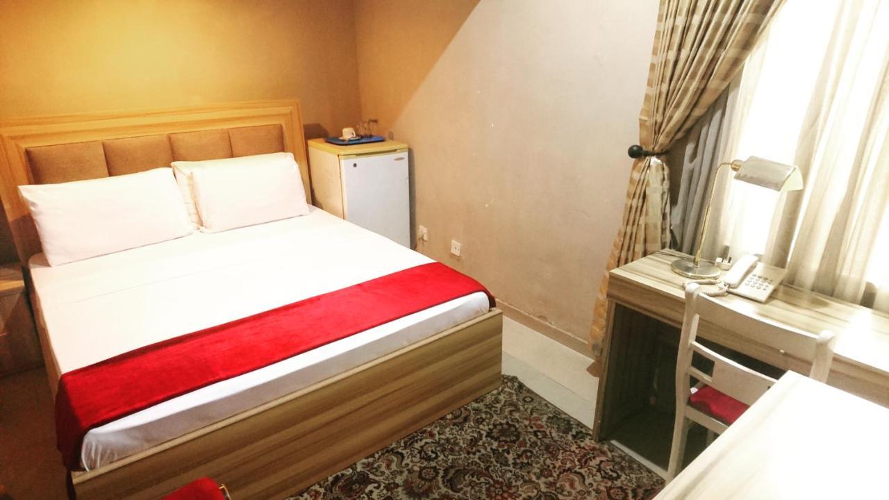 The Ambassadors Hotel Lagos Bagian luar foto